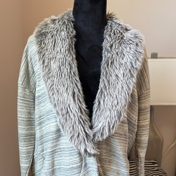 Armani Exchange Striped Cardigan with Faux Fur Collar - Picture 3 of 5